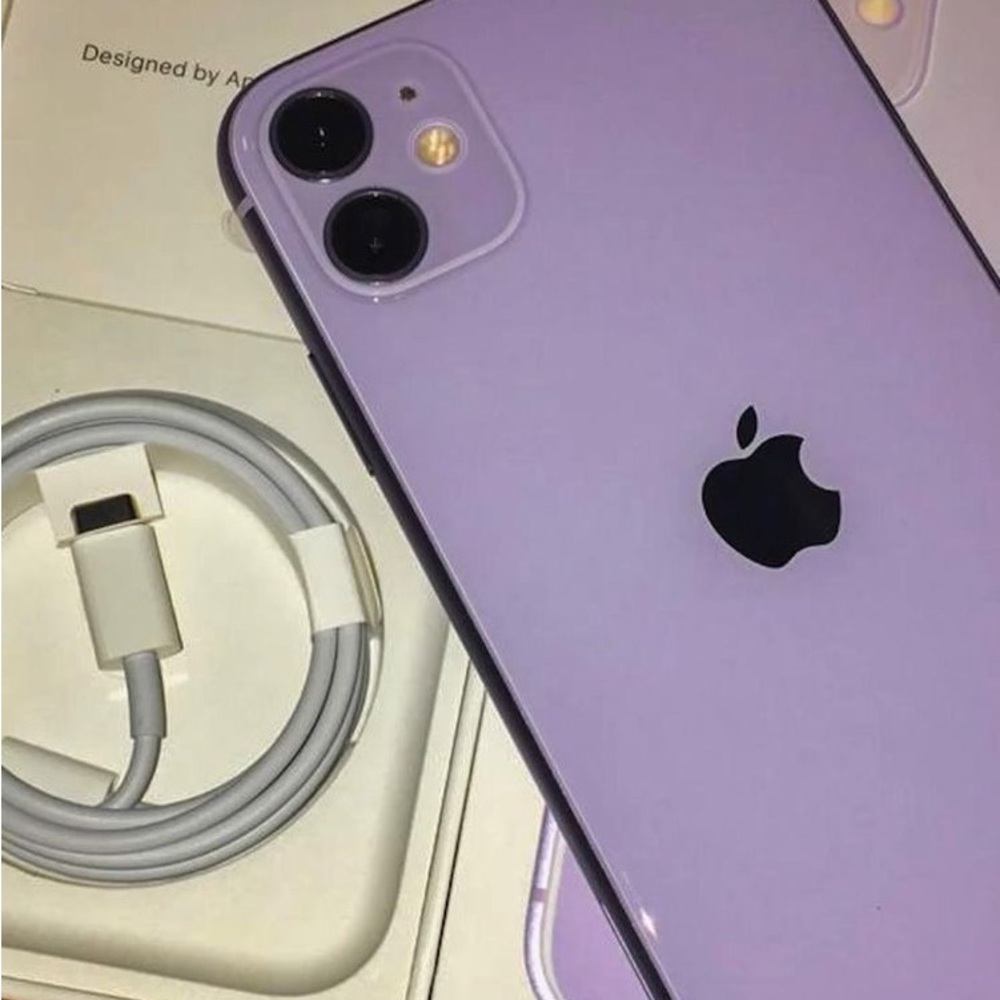 I have 3 iPhone 12 for sale unlocked work amazing 400$ for each - Picture 2 of 3